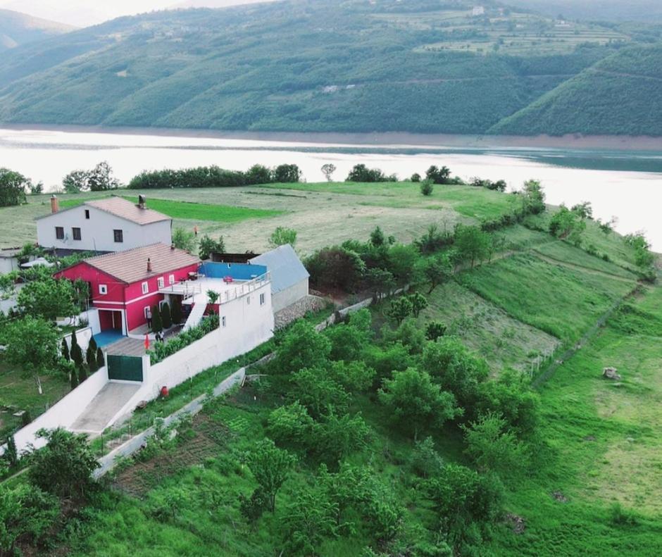 Superpanorama Guesthouse Kukes Exterior foto